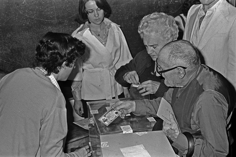 contactophoto-1082542187